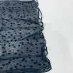 شال زنانه گل‌ریز با طرح برجسته - تصویر 3
